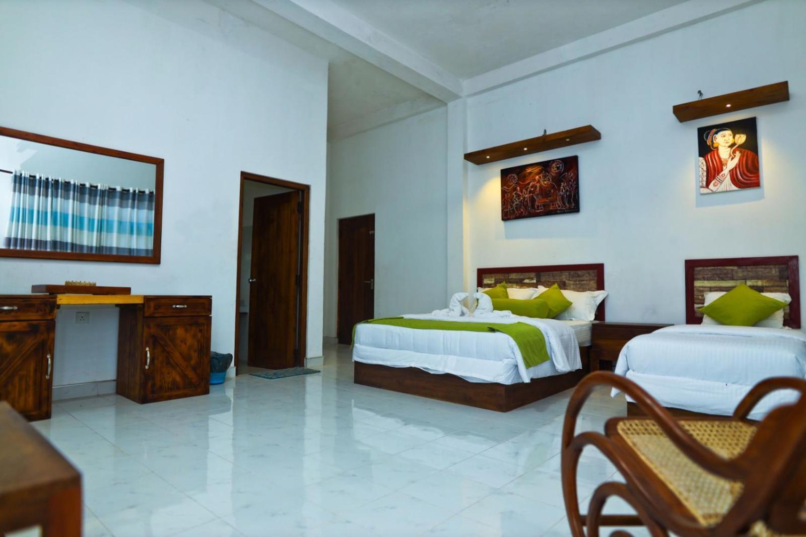 Thinaya Lake Resort Anuradhapura Eksteriør bilde