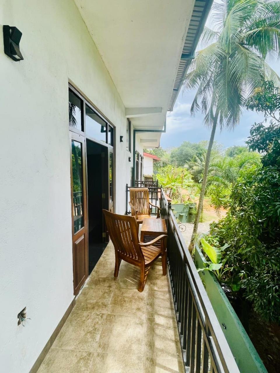 Thinaya Lake Resort Anuradhapura Eksteriør bilde