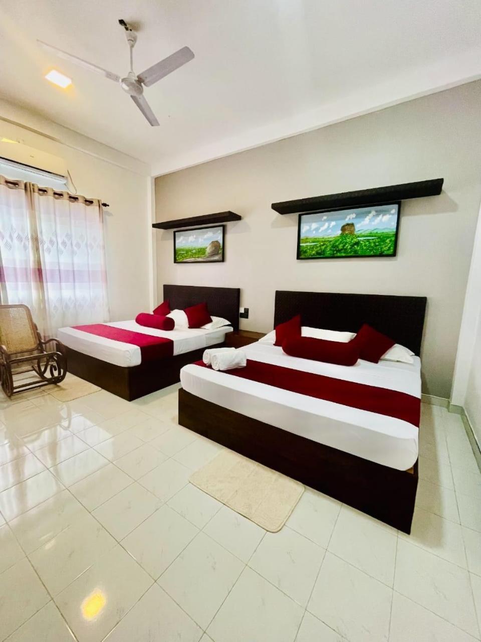 Thinaya Lake Resort Anuradhapura Eksteriør bilde